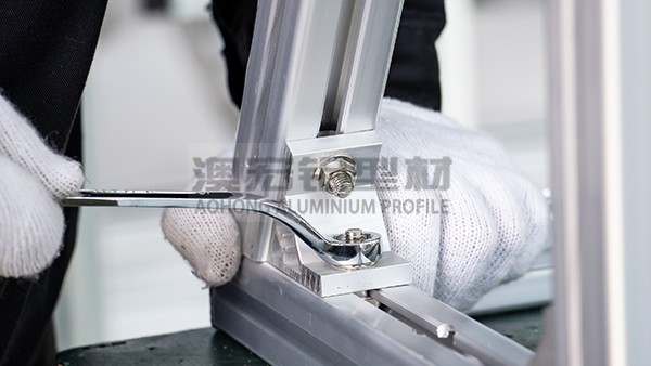 工業鋁型材有哪些配件連接？